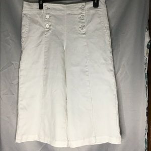 White wide leg Capri